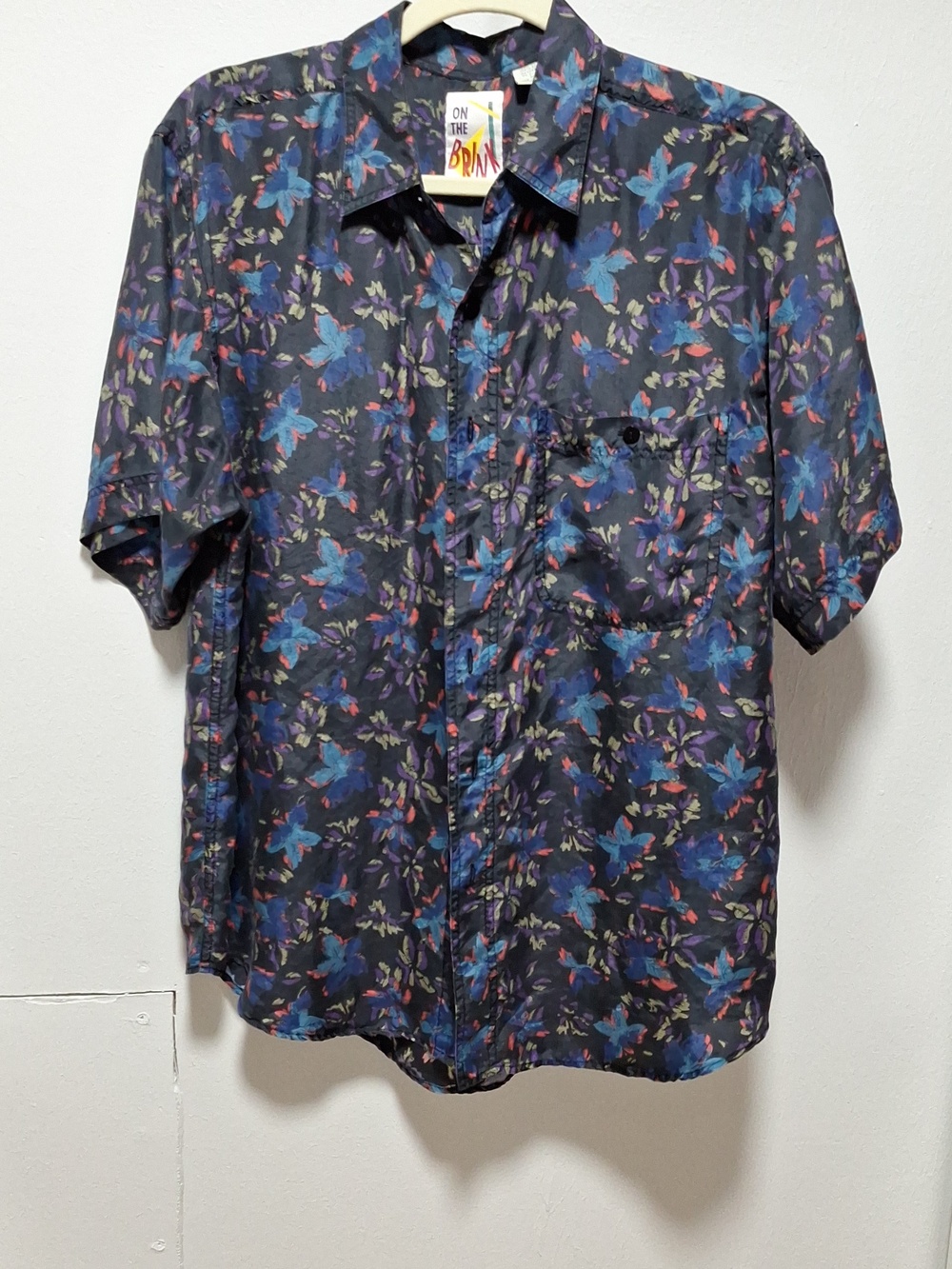 On The Brink 100% Silk VTG 90s Over Floral Button Down Shir Size M